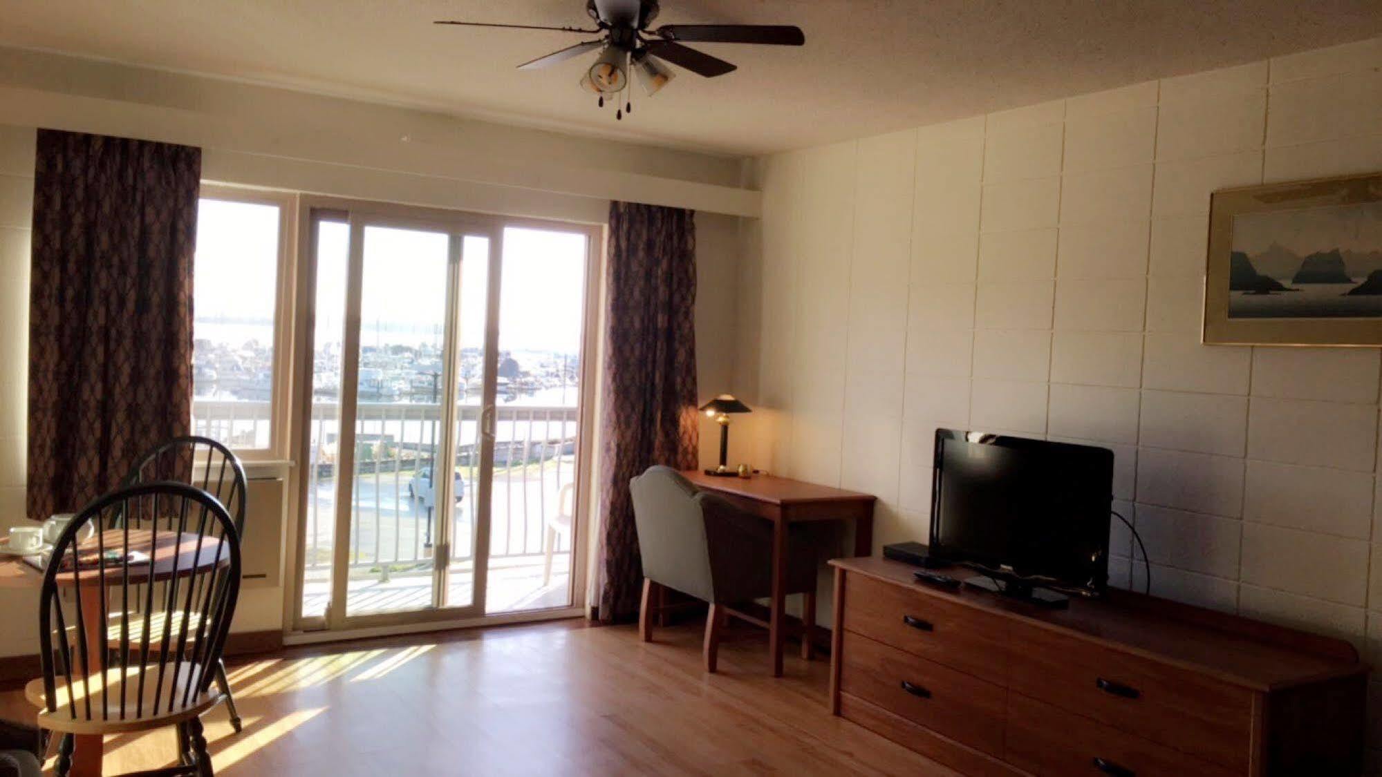 The Waterfront Suites And Marina Nanaimo Zewnętrze zdjęcie